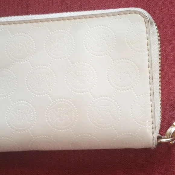 Michael Kors White Mk Logo Zipper Wallet Clutch with Gold Accents - Picture 6 of 12